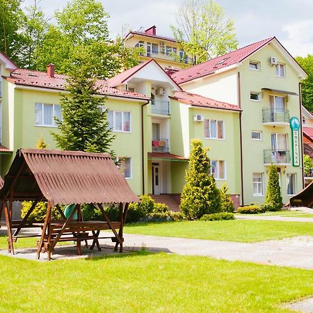 Smerichka Hotel Polyana  Ngoại thất bức ảnh