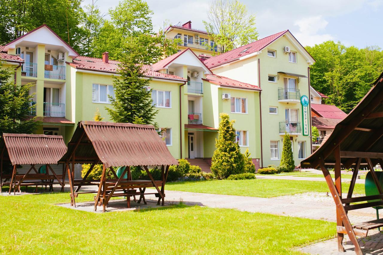 Smerichka Hotel Polyana  Ngoại thất bức ảnh